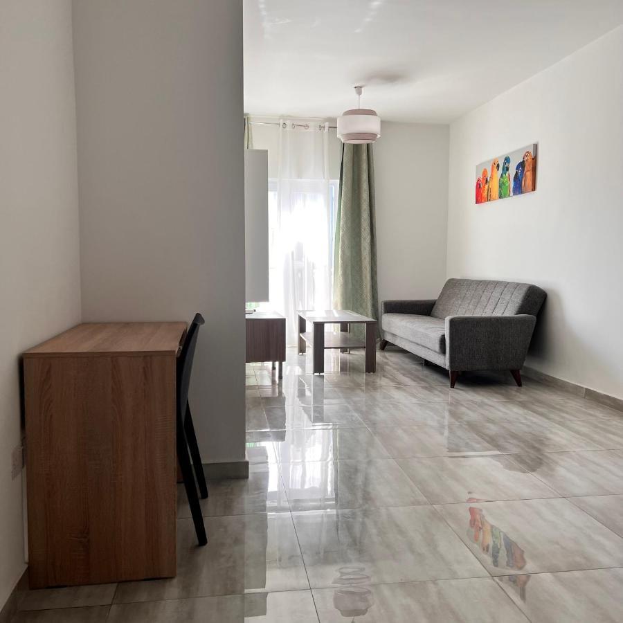 F5 Room 1, Private Double Room With Private Bathroom And Balcony In Shared Flat มซิดา ภายนอก รูปภาพ