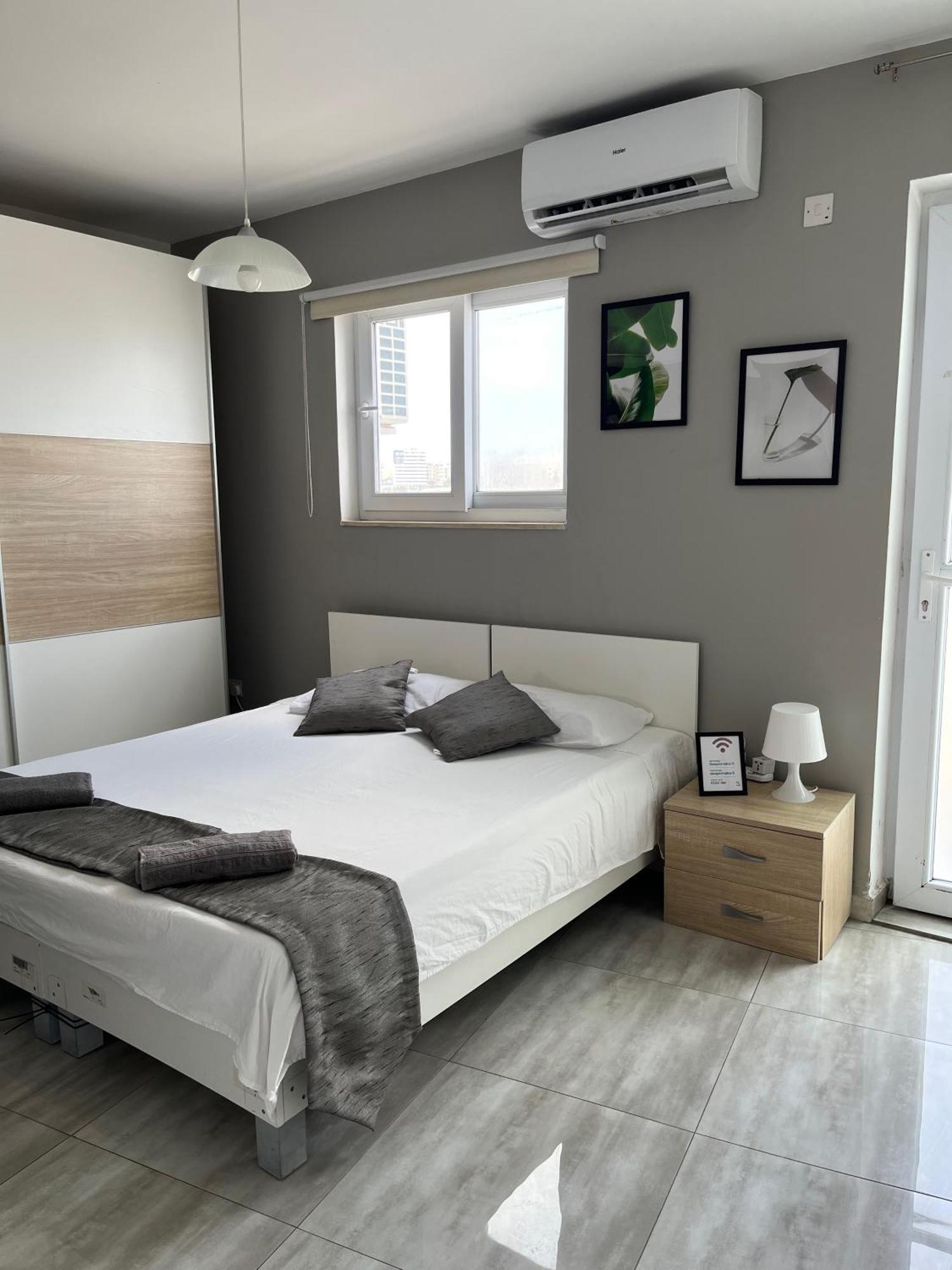 F5 Room 1, Private Double Room With Private Bathroom And Balcony In Shared Flat มซิดา ภายนอก รูปภาพ